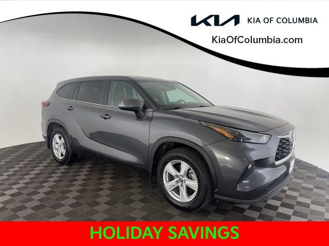 Used 2024 Toyota Highlander LE
