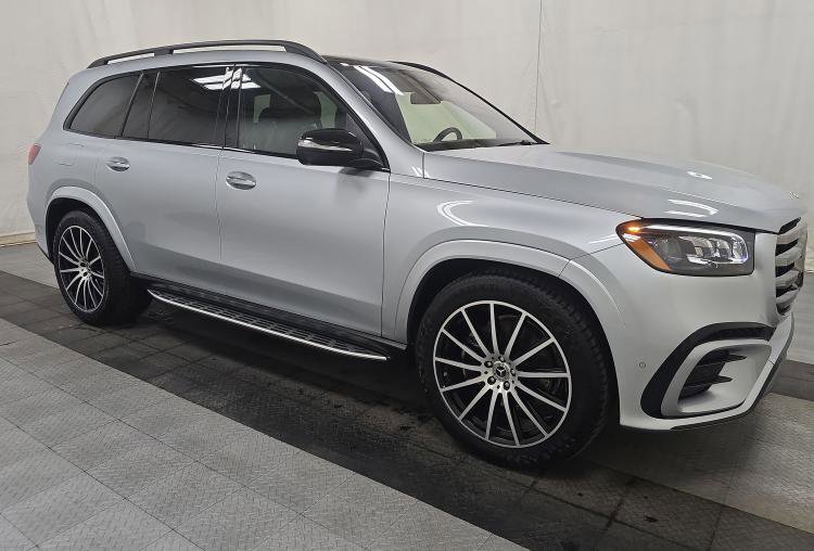 Used 2025 Mercedes-Benz GLS 580 4MATIC image 6