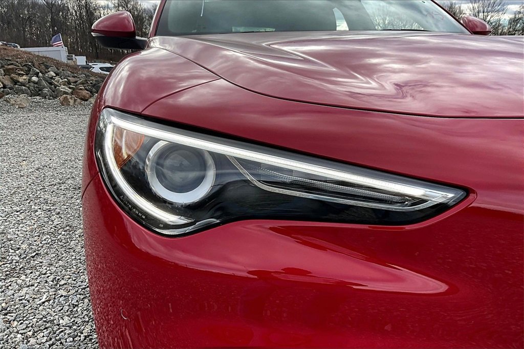 Used 2022 Alfa Romeo Stelvio Sprint image 25