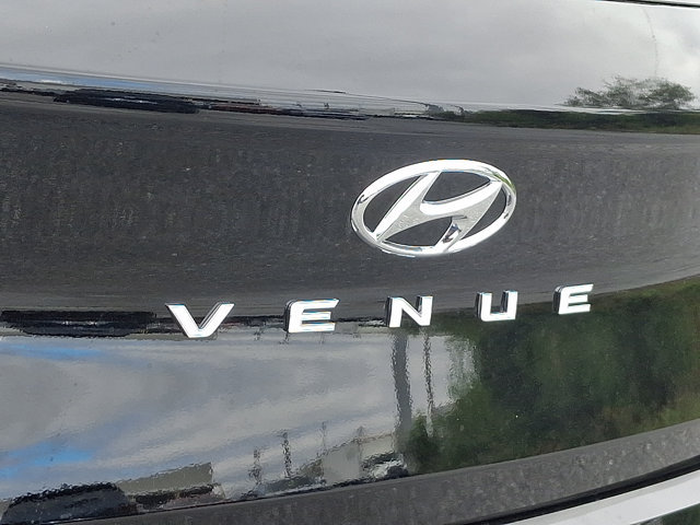 New 2026 Hyundai Venue SEL FWD image 25