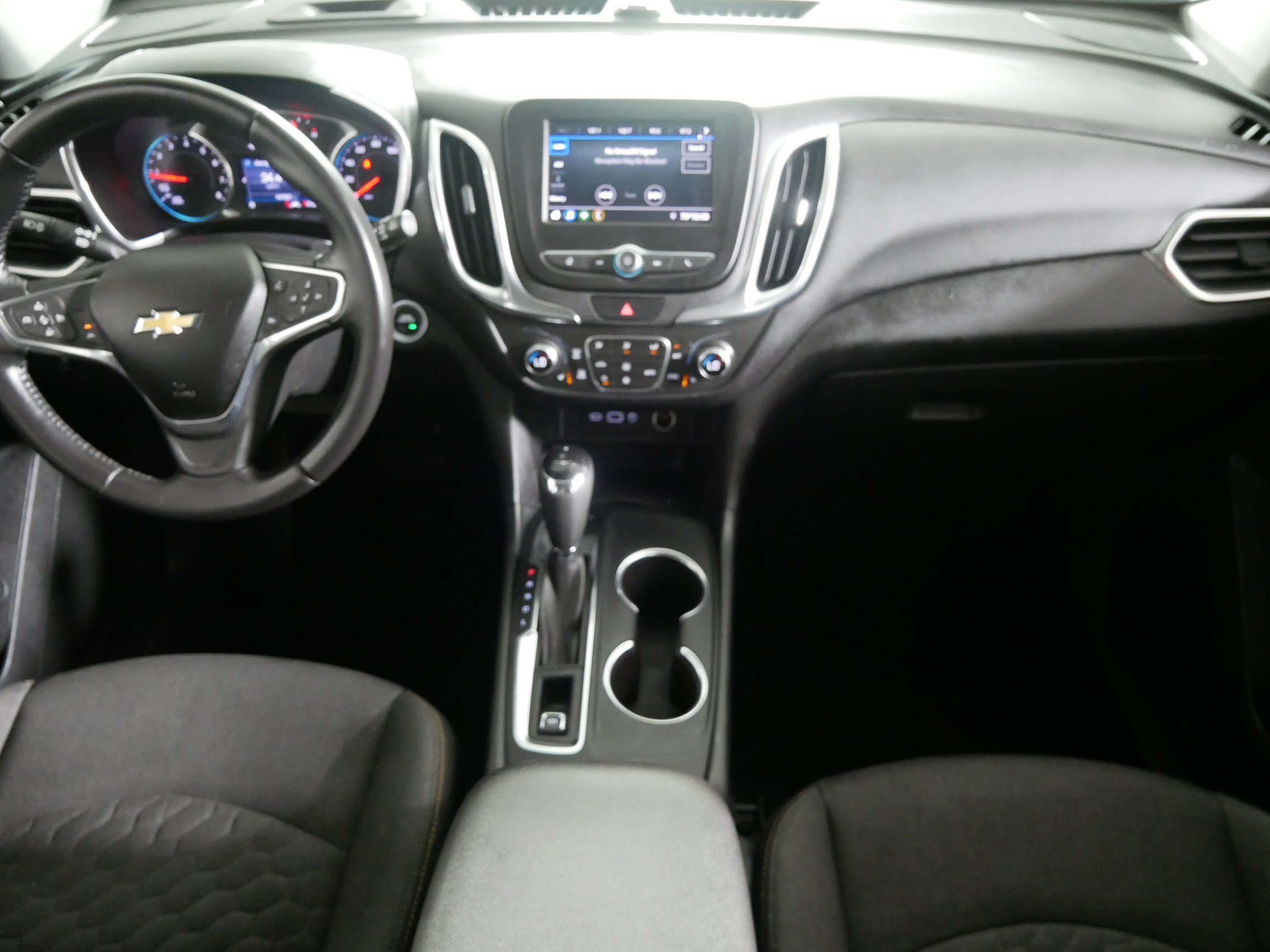 Used 2020 Chevrolet Equinox LT AWD/4WD image 10