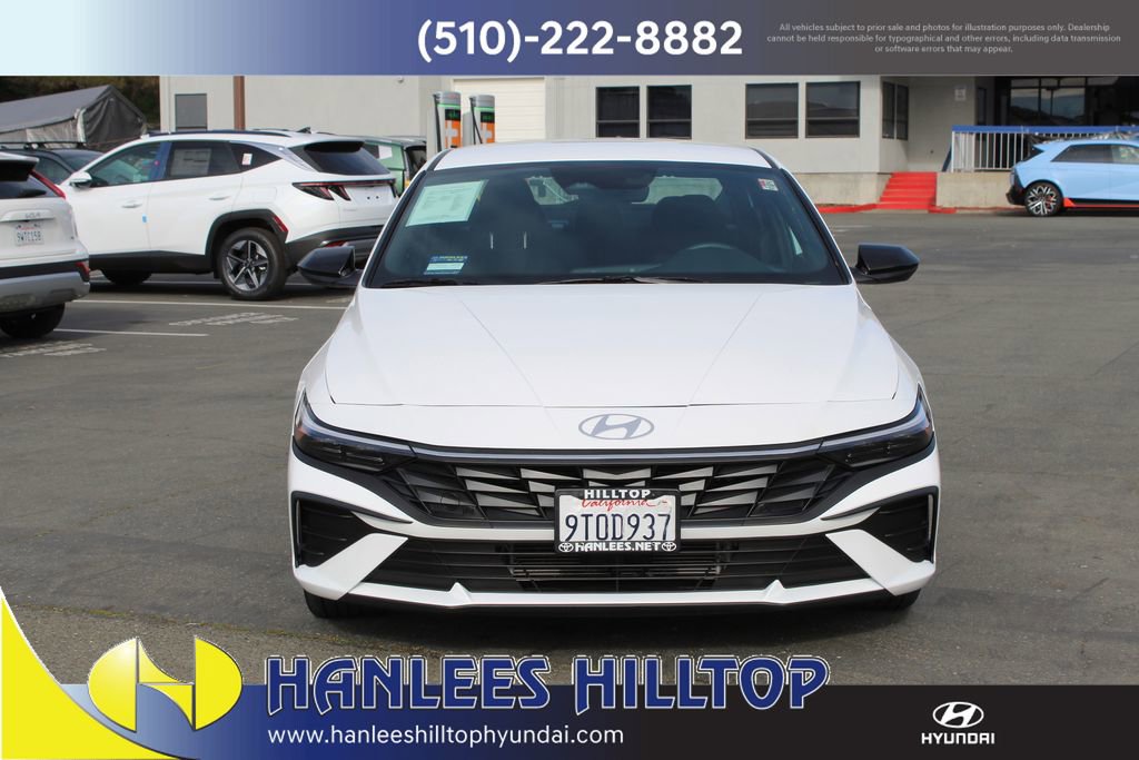 Used 2025 Hyundai Elantra SEL image 4