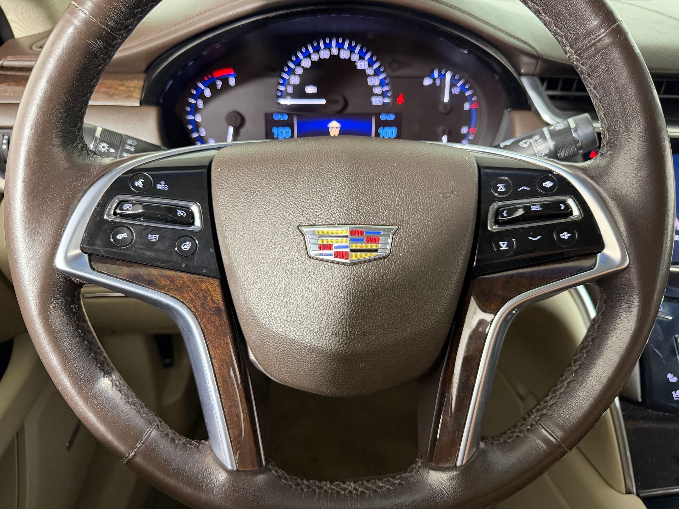 Used 2016 Cadillac XTS Luxury FWD image 13