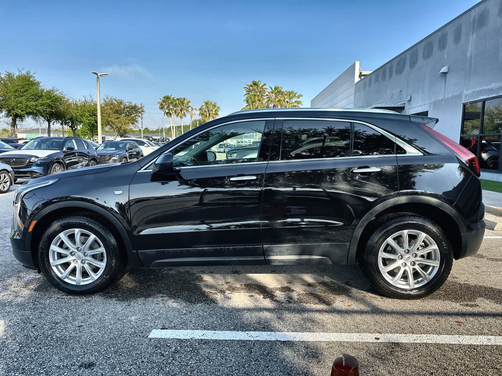 Used 2022 Cadillac XT4 Luxury w/ Driver Awareness Package image 5