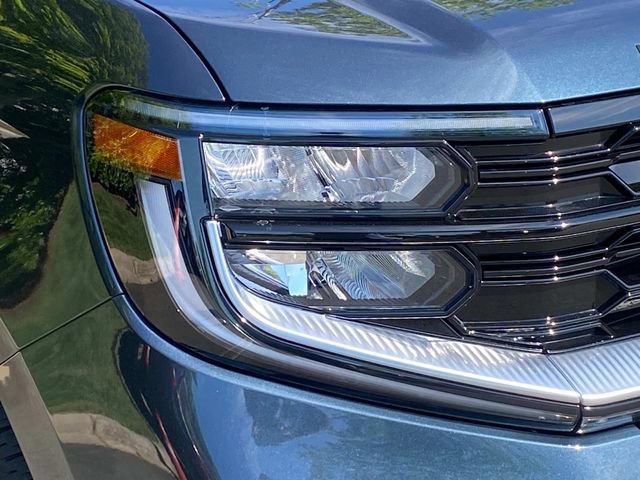 Used 2025 Ford Expedition Platinum w/ Platinum Ultimate Package image 4