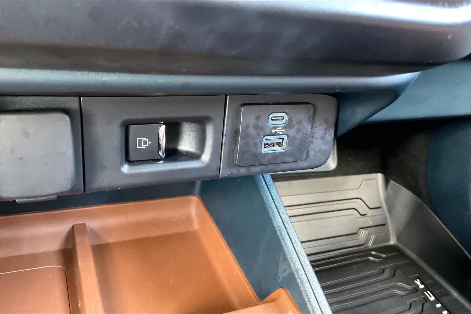 Certified 2022 Ford Maverick Lariat w/ Lariat Luxury Package AWD/4WD image 61
