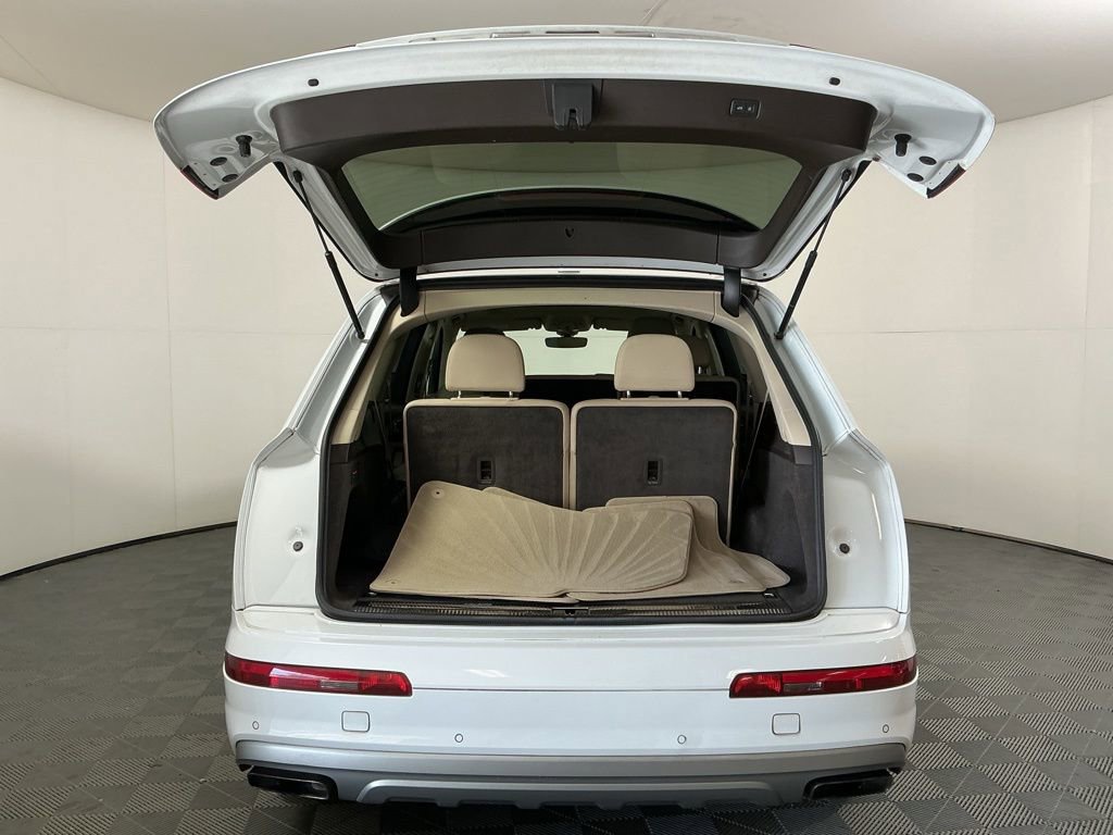 Used 2018 Audi Q7 3.0T Premium Plus w/ Premium Plus Package image 32