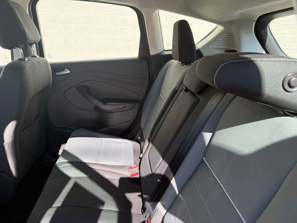 Used 2015 Ford C-MAX SE w/ Interior Protection Package FWD image 24