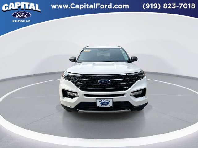 Certified 2023 Ford Explorer XLT w/ Equipment Group 202A AWD/4WD image 3