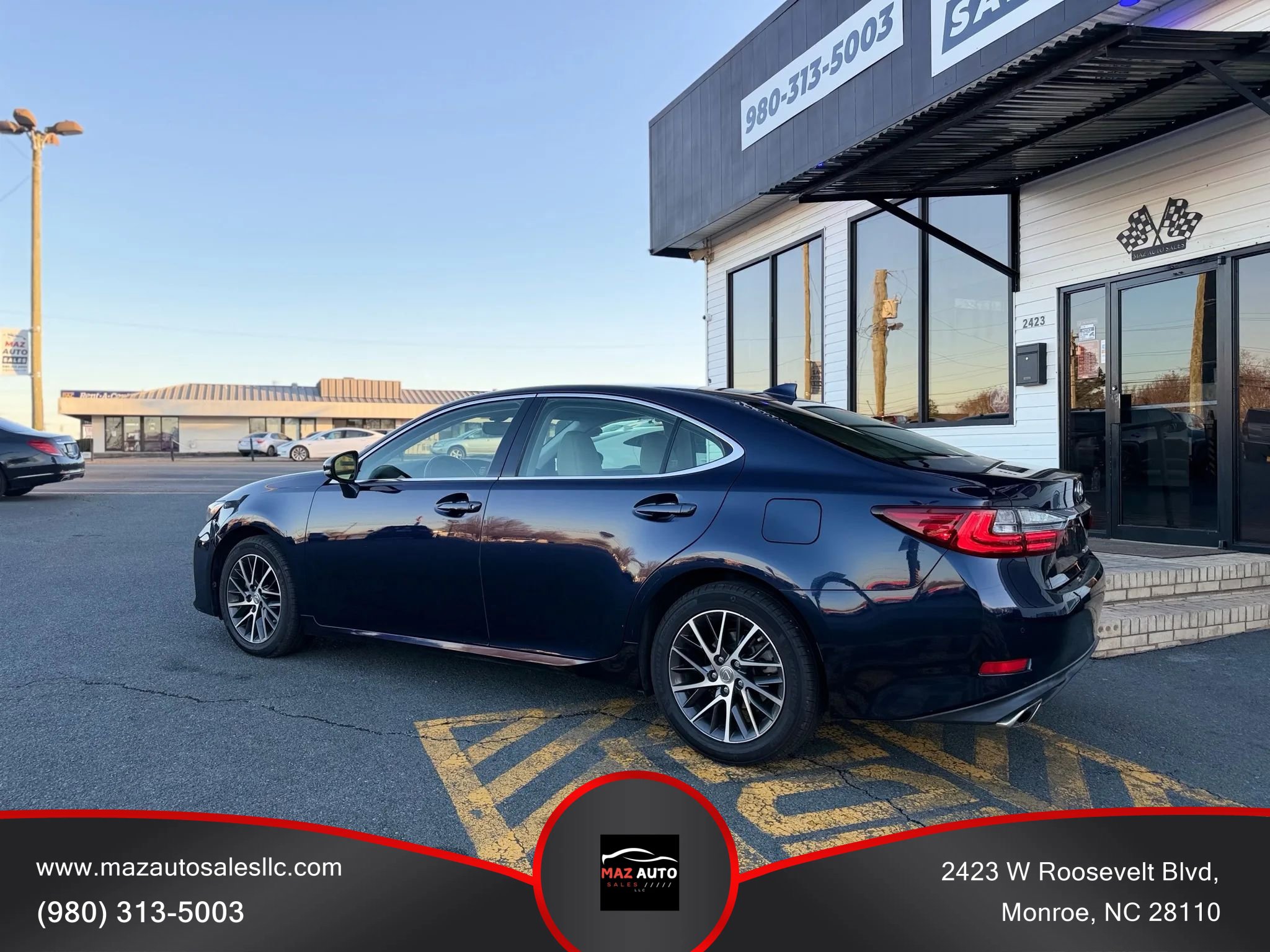 Used 2016 Lexus ES 350 w/ Navigation System Package image 6