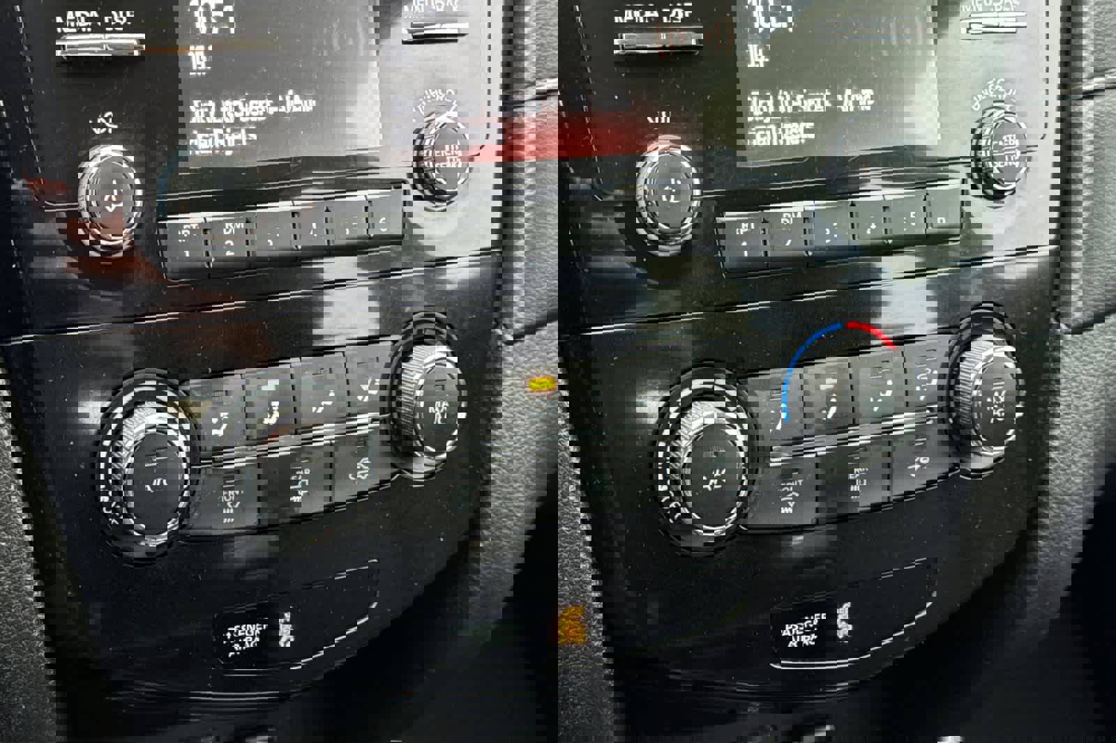 Used 2017 Nissan Rogue S image 20