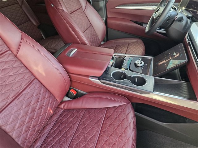 Used 2026 Cadillac Escalade Luxury w/ LPO, Floor Liner Package image 11