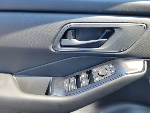 New 2026 Nissan Rogue S image 14