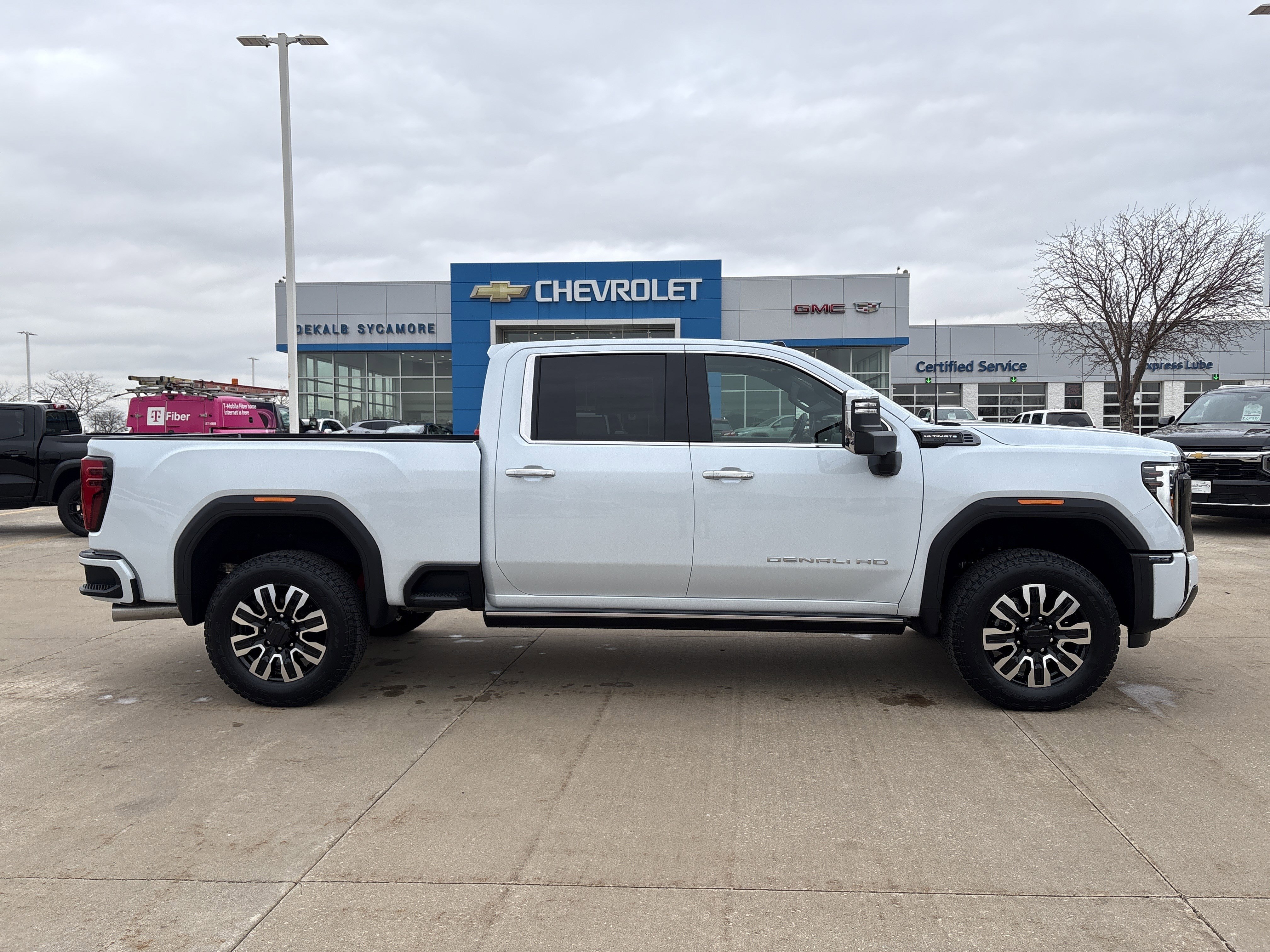New 2026 GMC Sierra 2500 Denali Ultimate image 8