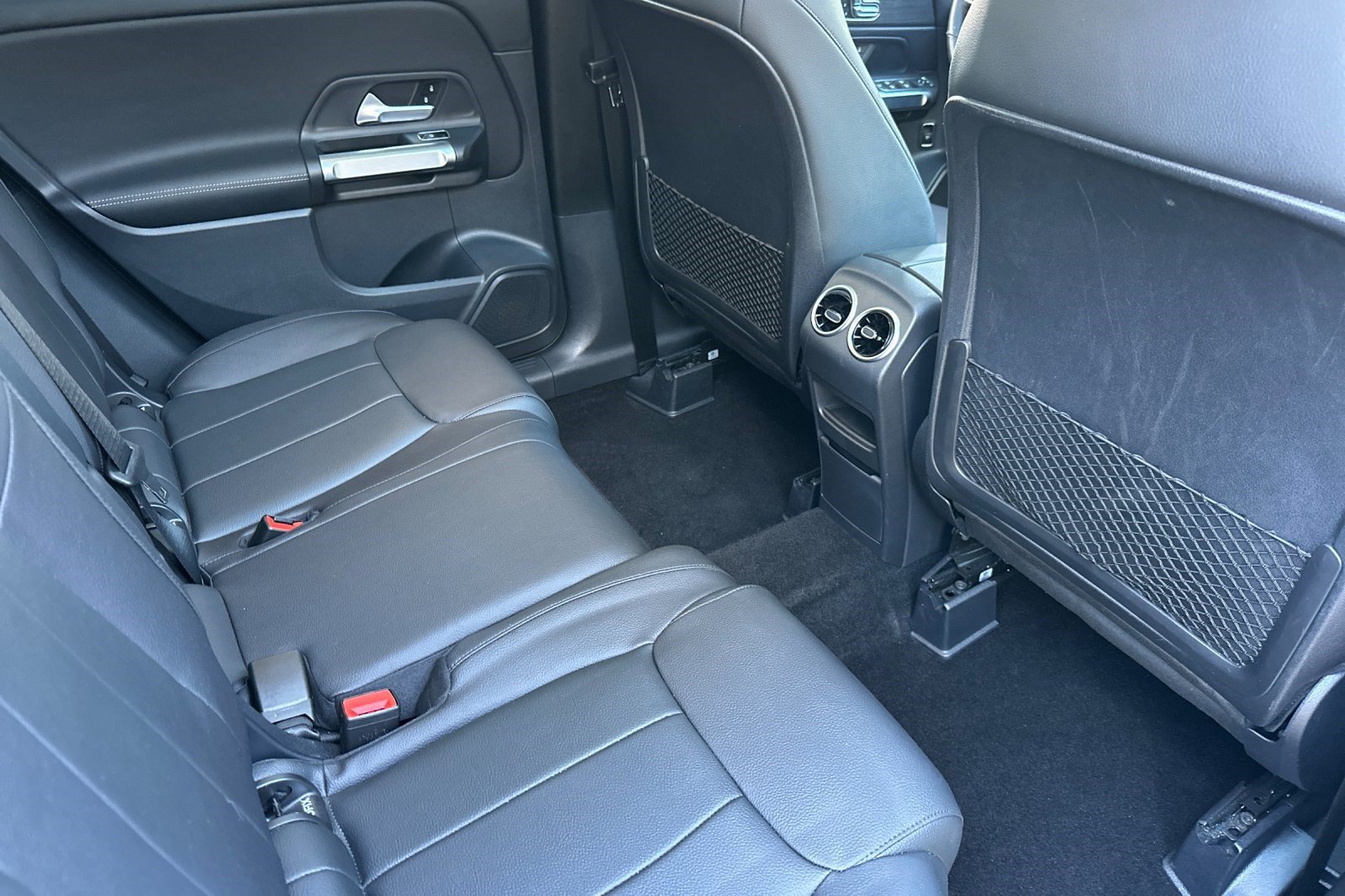 Certified 2023 Mercedes-Benz GLB 250 image 32