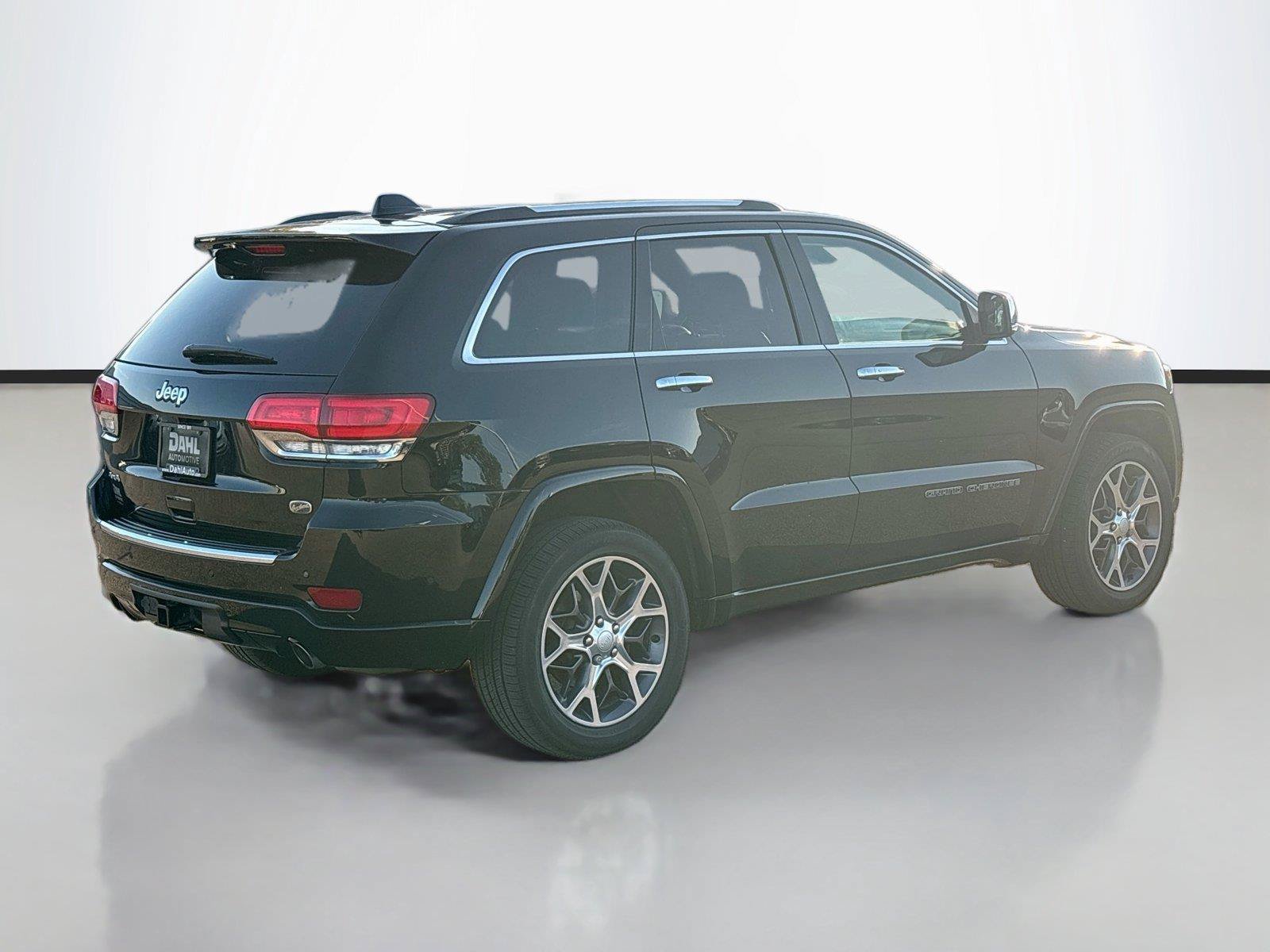Used 2019 Jeep Grand Cherokee Overland AWD/4WD image 13