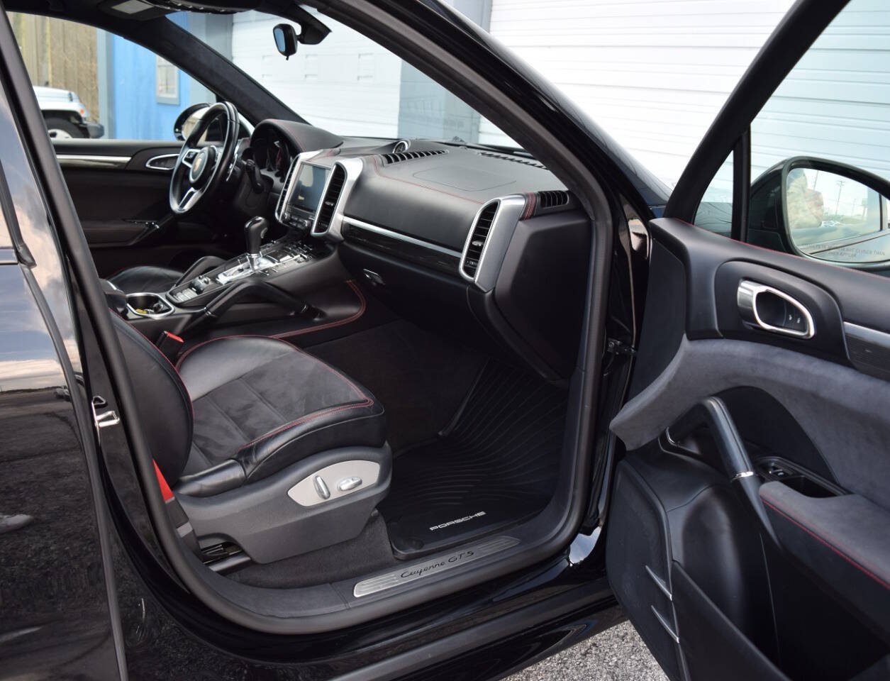 Used 2017 Porsche Cayenne GTS AWD/4WD image 72