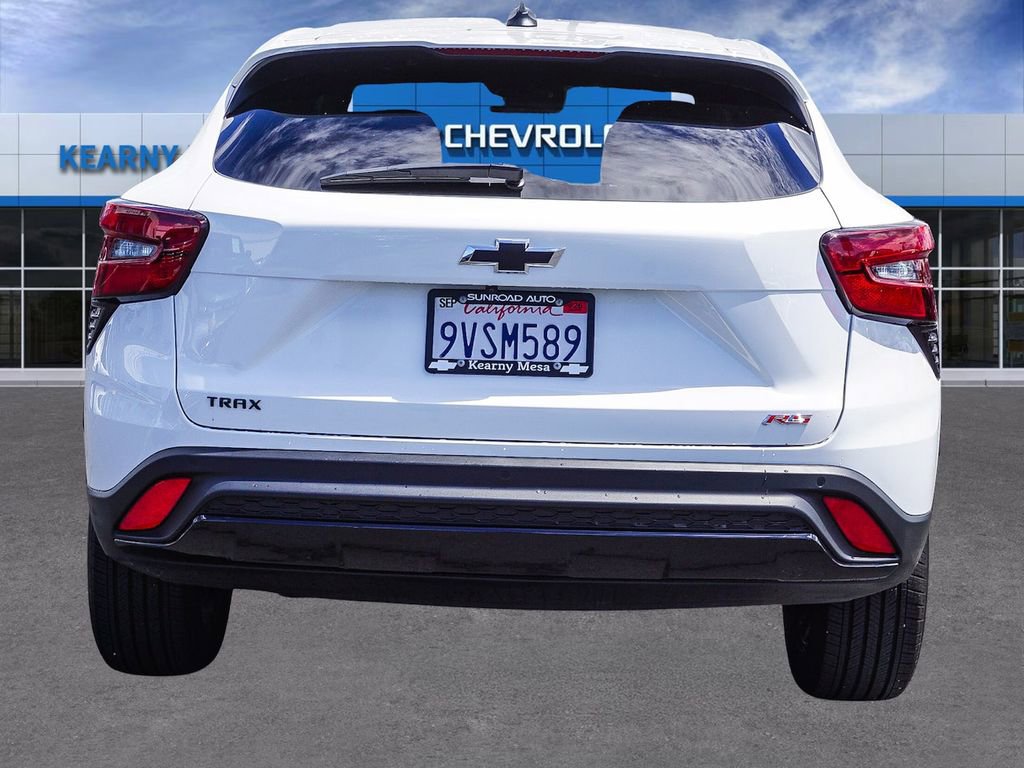 Used 2026 Chevrolet Trax RS w/ Sunroof Package image 5
