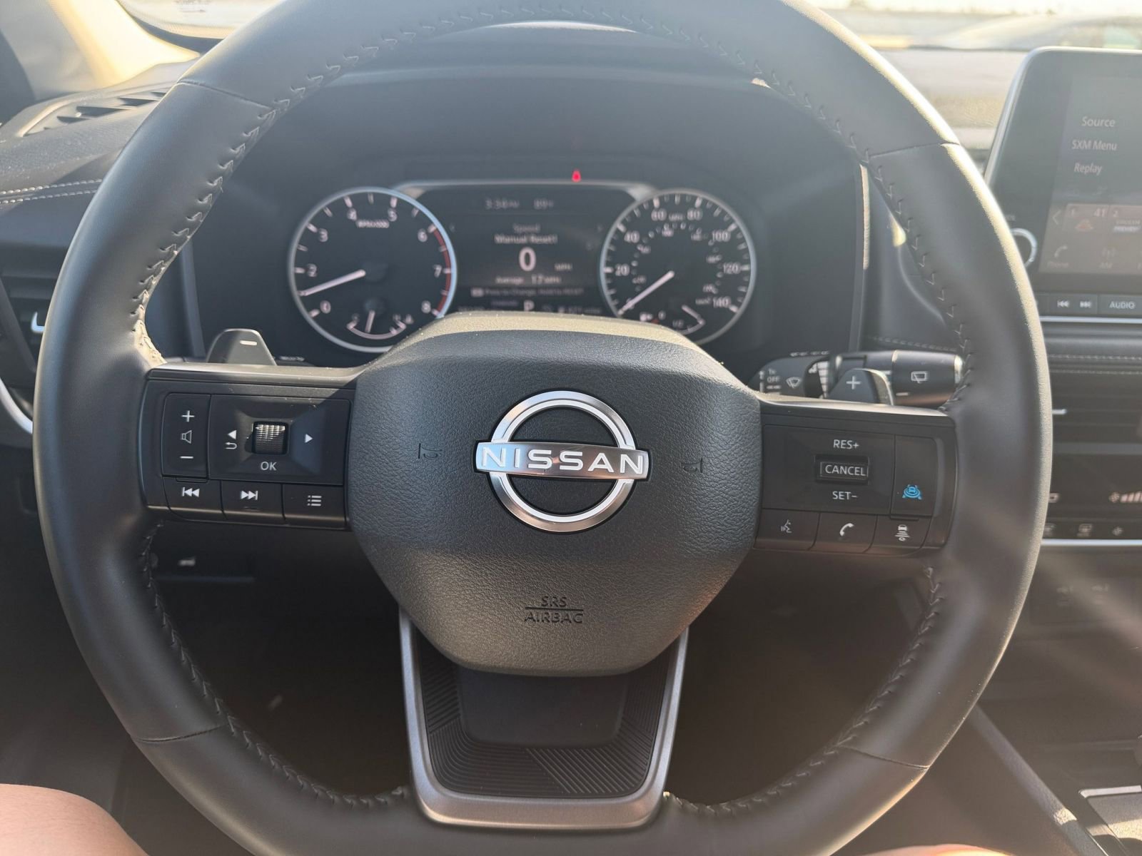 Used 2025 Nissan Rogue SV image 30