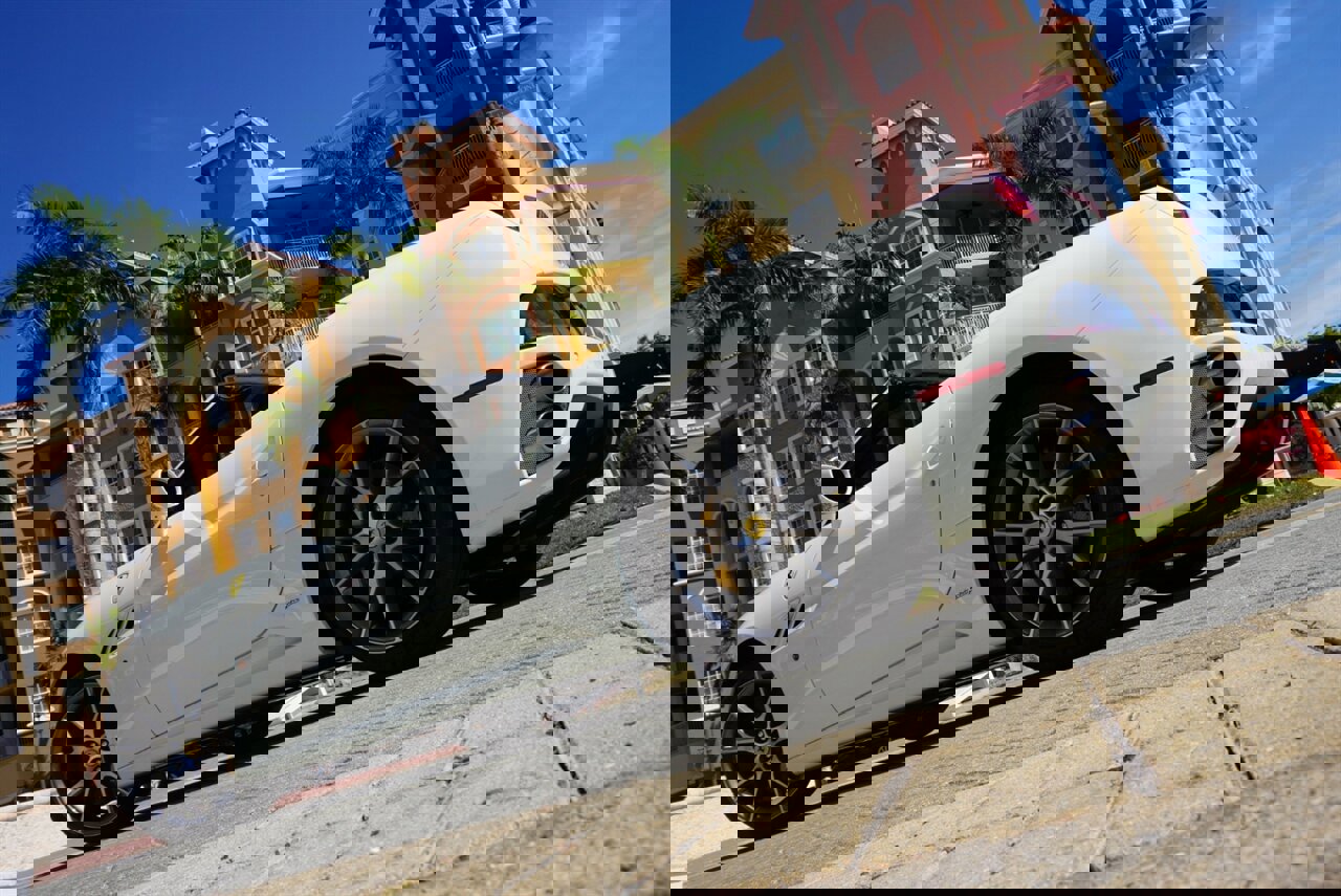 Used 2014 Ferrari California RWD image 38