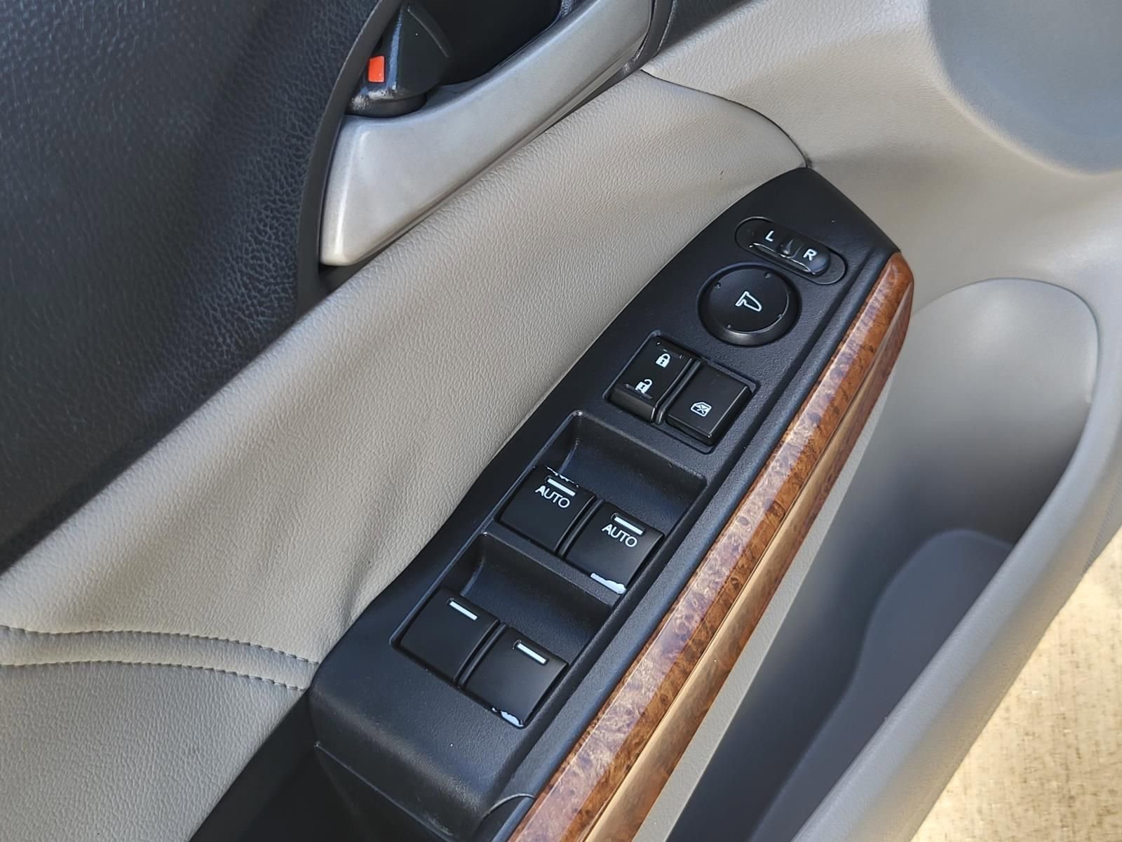 Used 2011 Honda Accord EX-L image 20