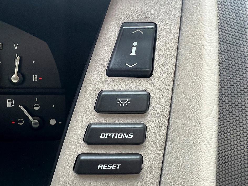 Used 2004 Cadillac XLR image 8