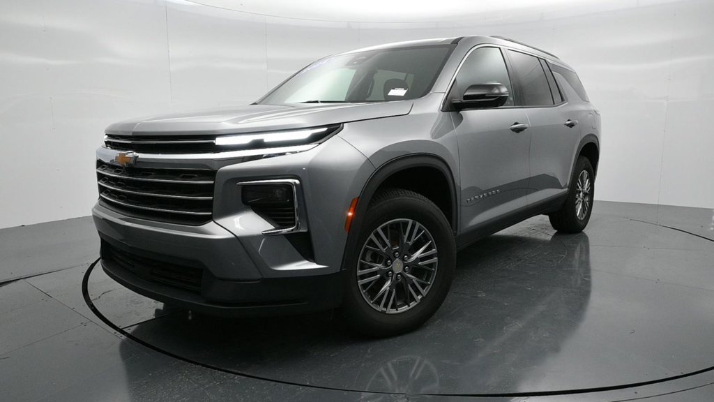 Used 2024 Chevrolet Traverse LT FWD image 9