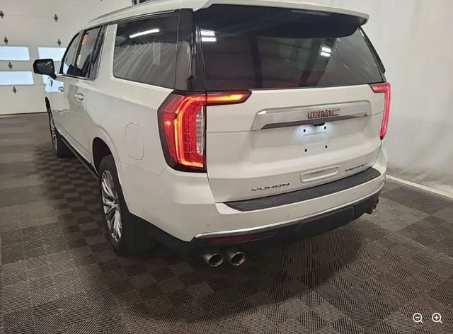 Used 2023 GMC Yukon XL Denali w/ Denali Reserve Package AWD/4WD image 2