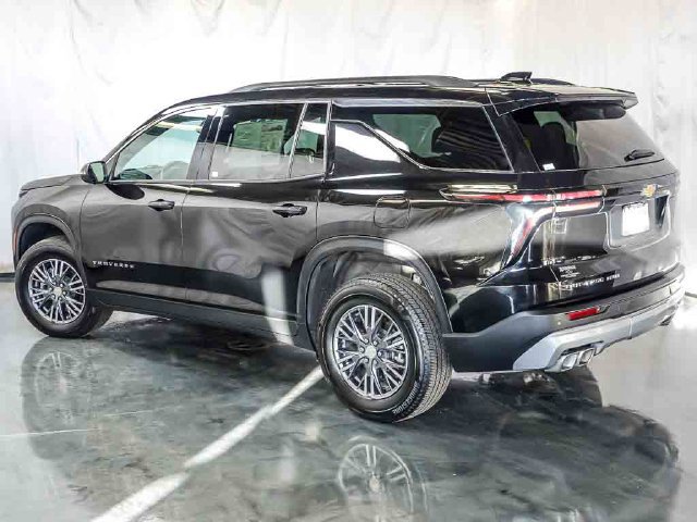 Used 2026 Chevrolet Traverse LT AWD/4WD image 9