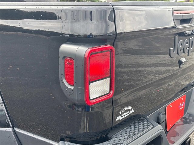 Used 2022 Jeep Gladiator Sport image 13