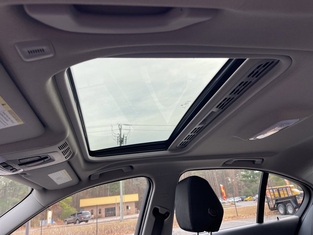 Used 2018 BMW 320i xDrive Sedan image 24