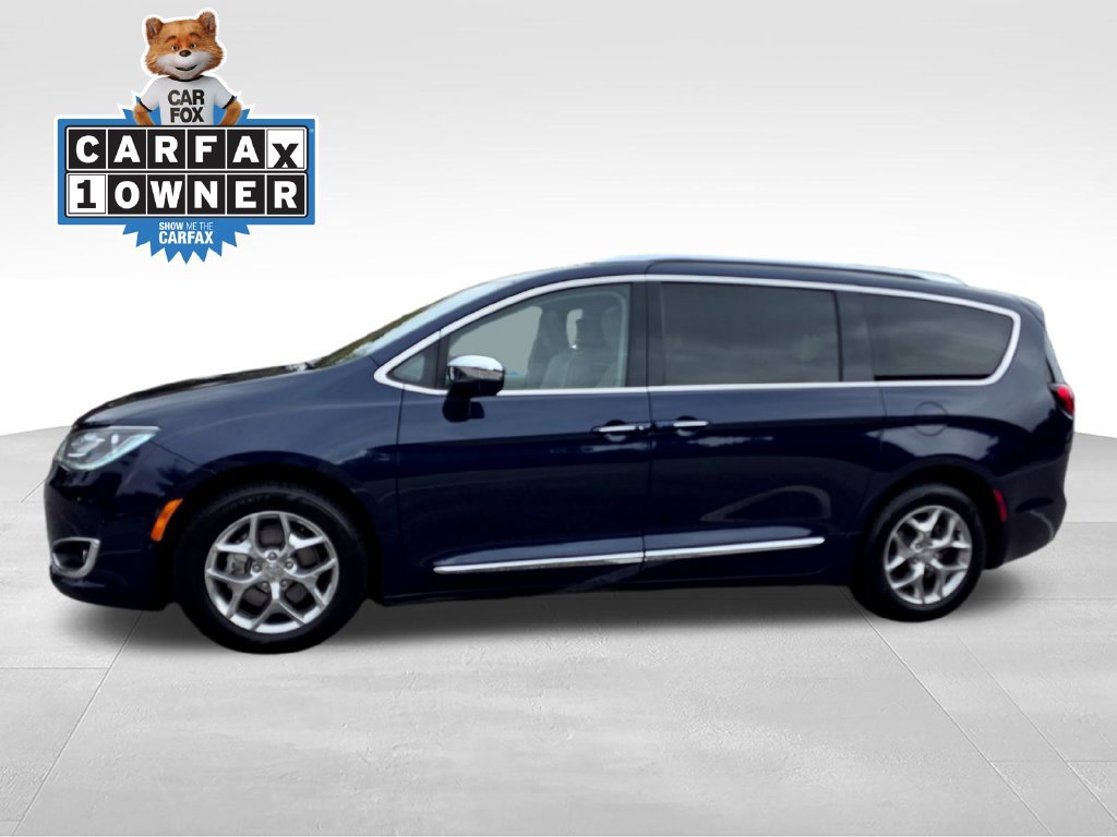 Used 2017 Chrysler Pacifica Limited FWD image 3
