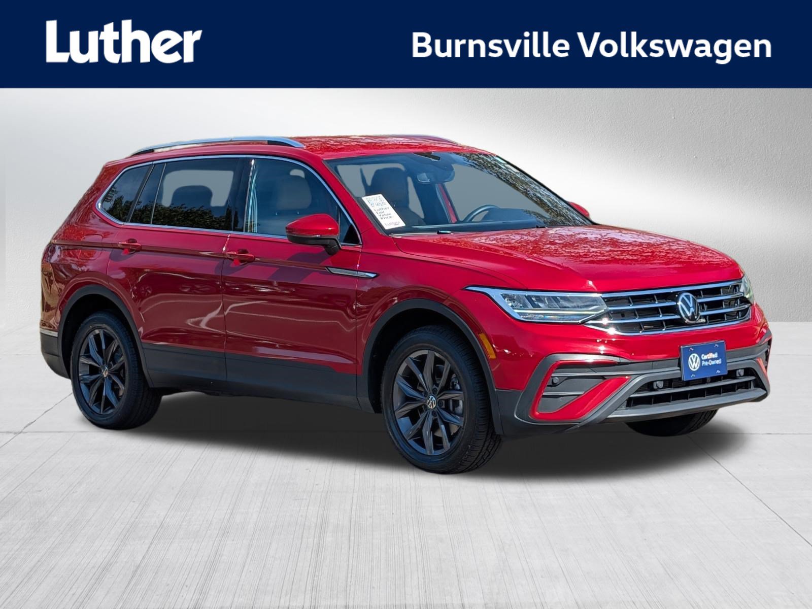 Certified 2023 Volkswagen Tiguan SE FWD image 1