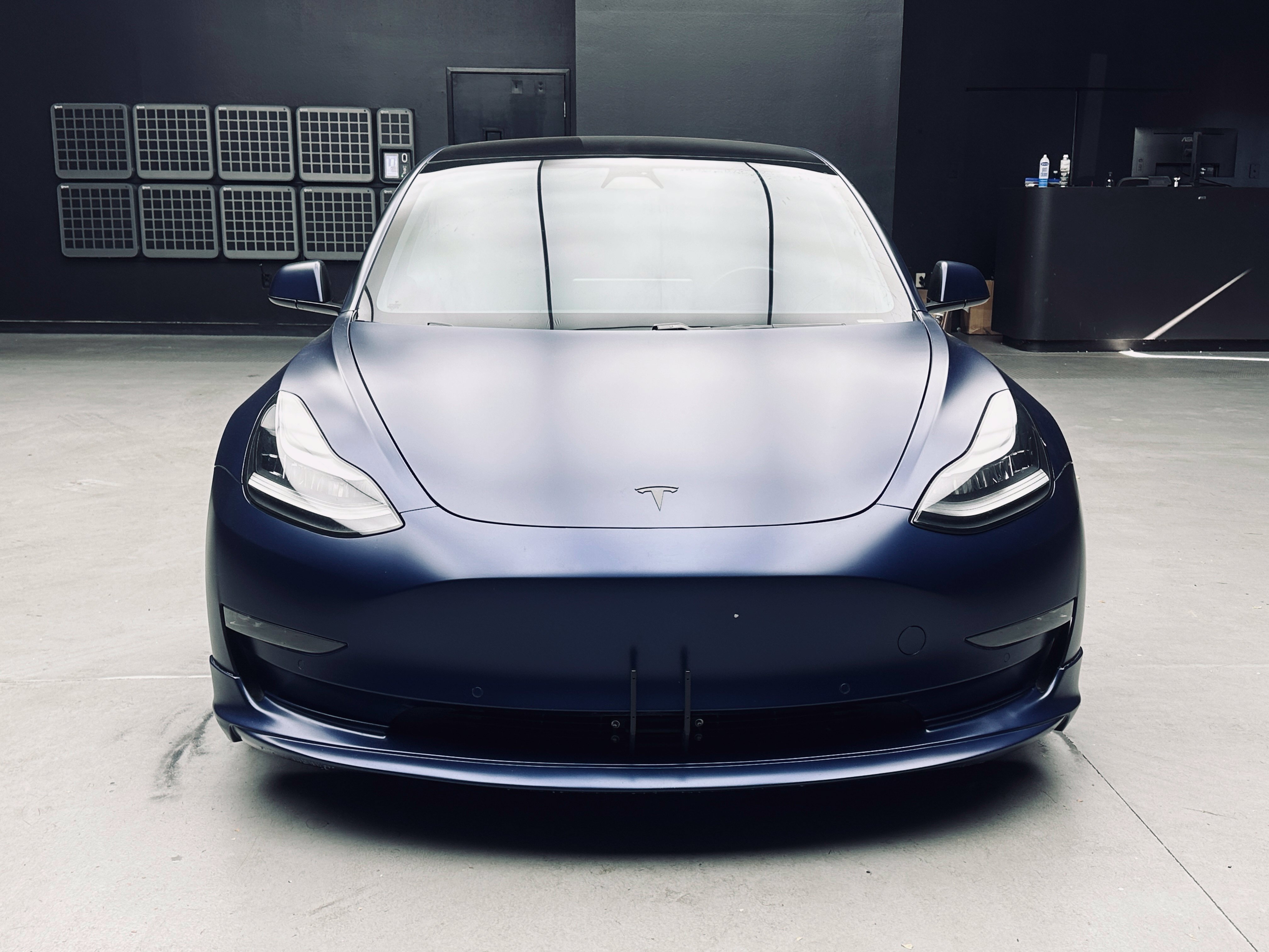 Used 2018 Tesla Model 3 Long Range AWD/4WD image 11