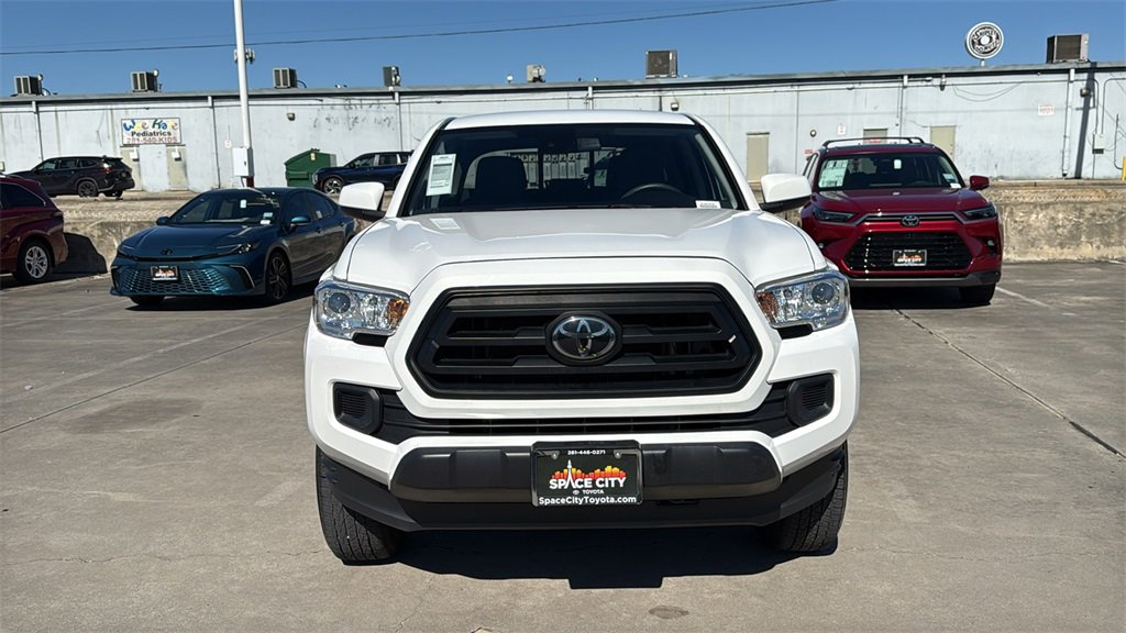 Used 2023 Toyota Tacoma SR video 2