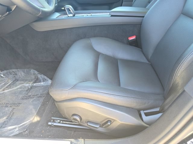 Used 2025 Volvo V60 B5 Cross Country Plus AWD/4WD image 10
