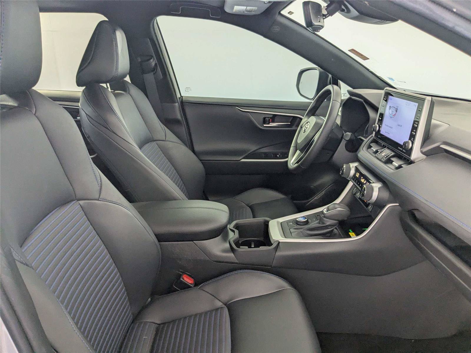 Certified 2022 Toyota RAV4 XSE AWD/4WD image 34