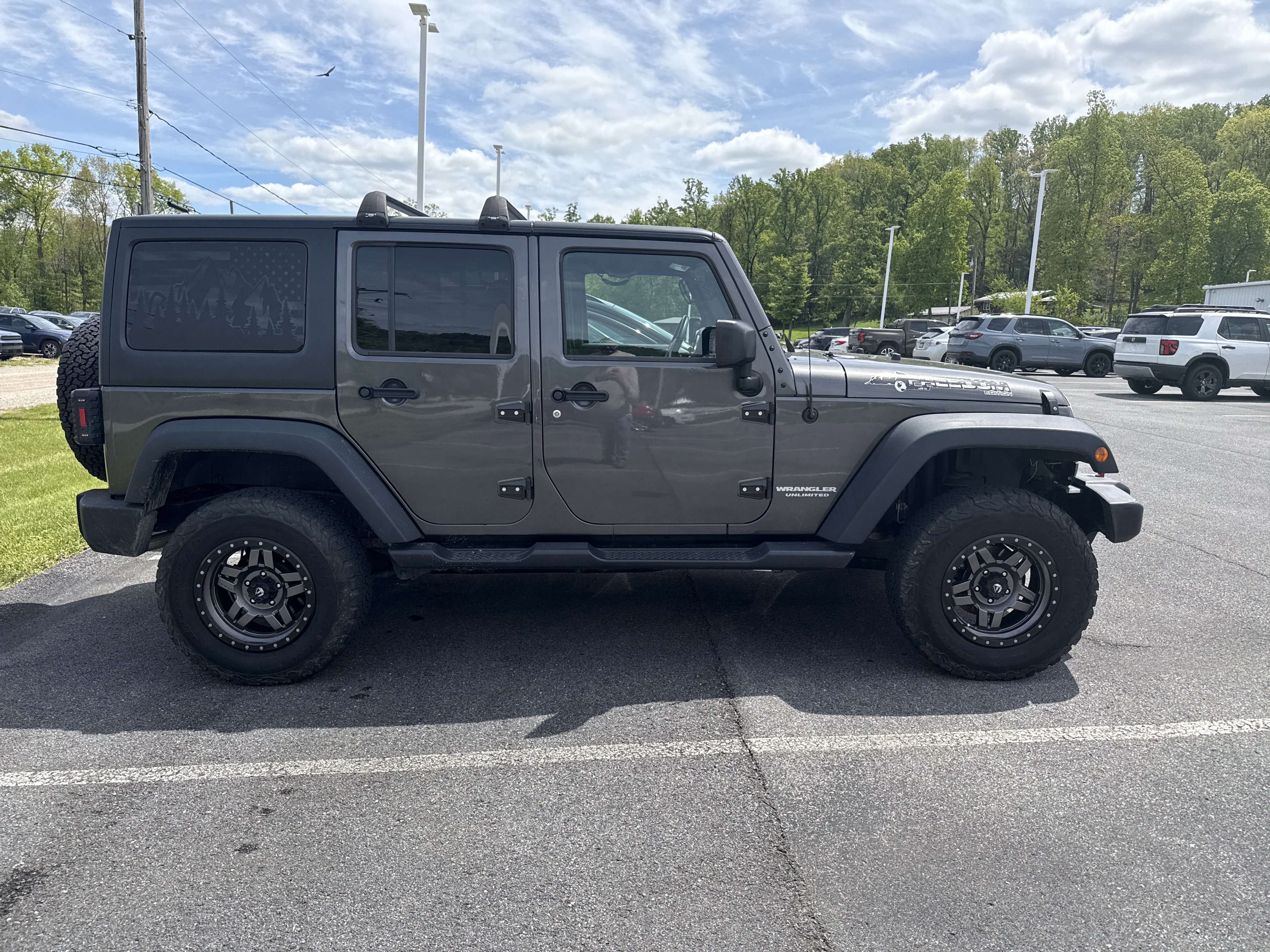 Used 2017 Jeep Wrangler Unlimited Sport w/ Quick Order Package 24S AWD/4WD image 6