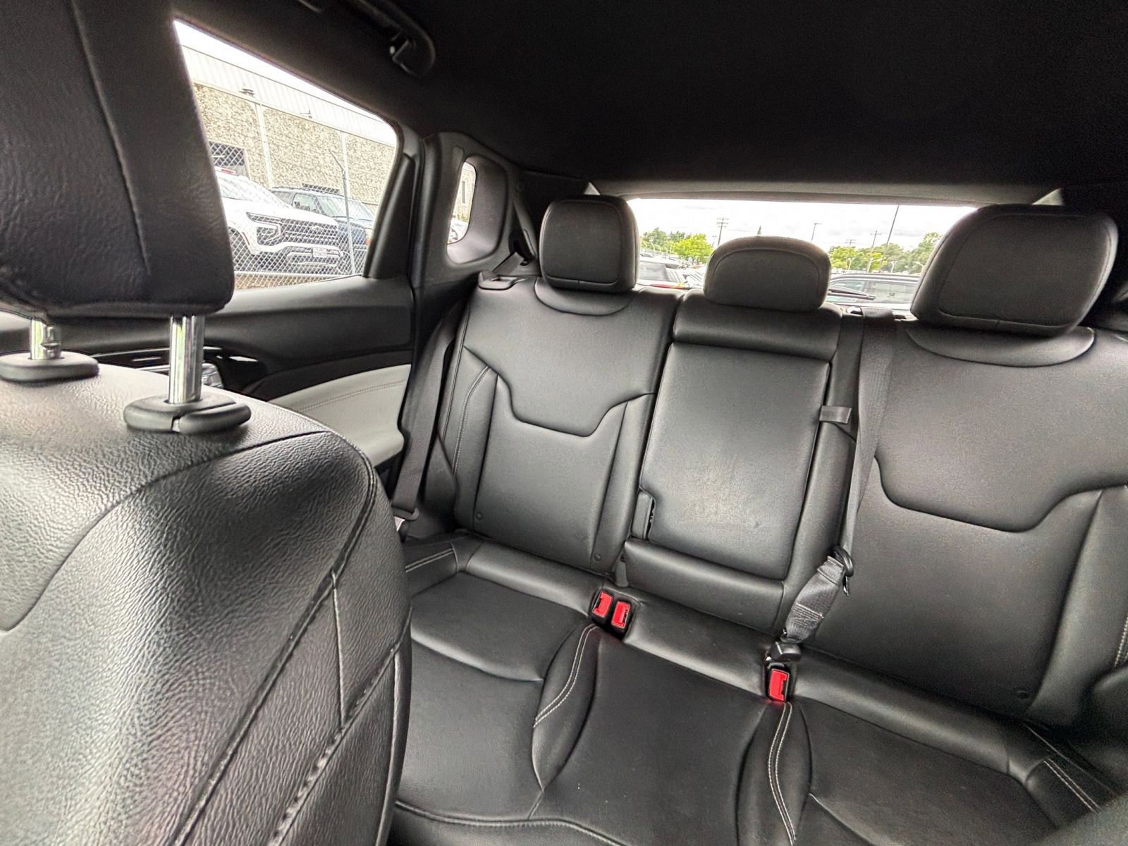 Used 2025 Jeep Compass Limited AWD/4WD image 40