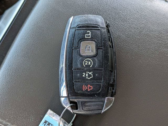 Used 2018 Lincoln MKX Reserve FWD image 30
