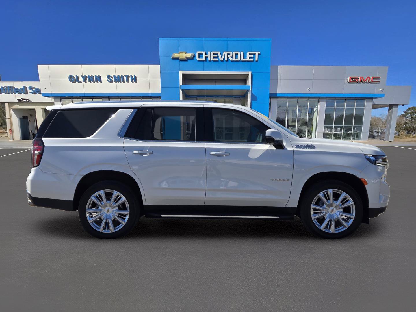Used 2024 Chevrolet Tahoe High Country AWD/4WD image 4