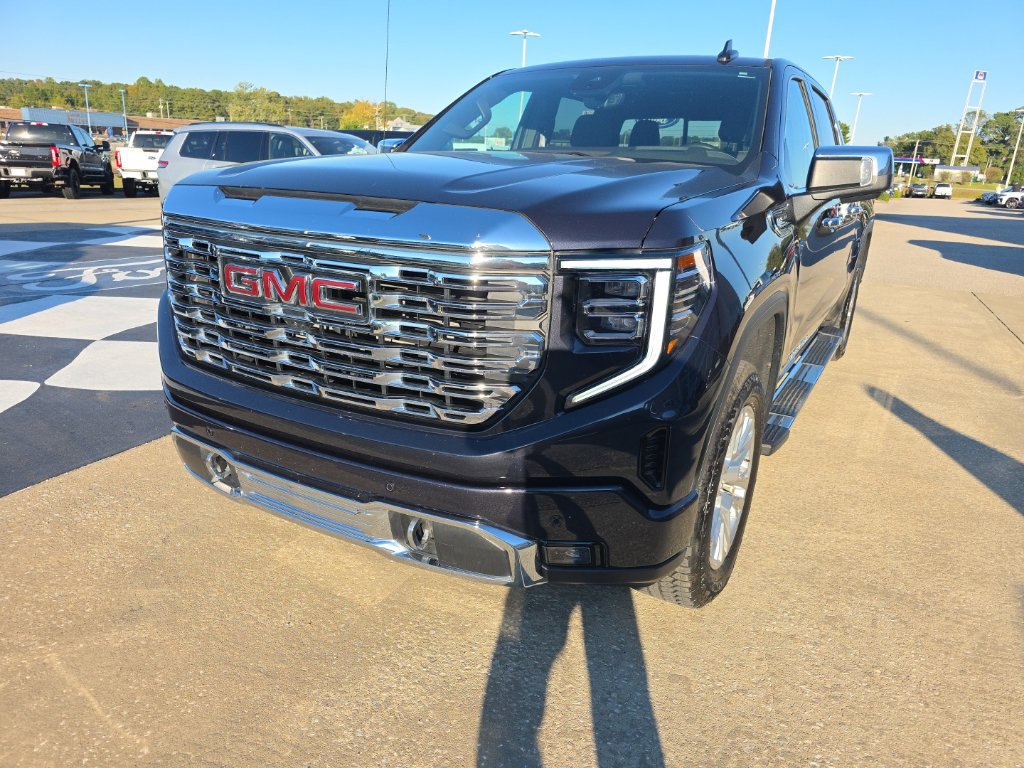 Used 2025 GMC Sierra 1500 Denali w/ Technology Package AWD/4WD image 5