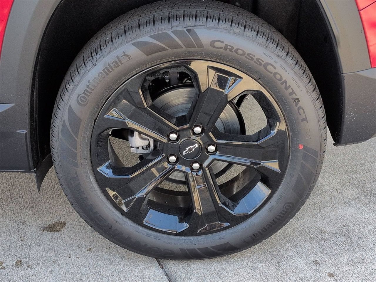 New 2026 Chevrolet Equinox LT w/ Midnight Edition FWD image 7
