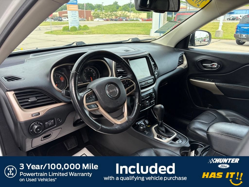 Used 2018 Jeep Cherokee Limited AWD/4WD image 2