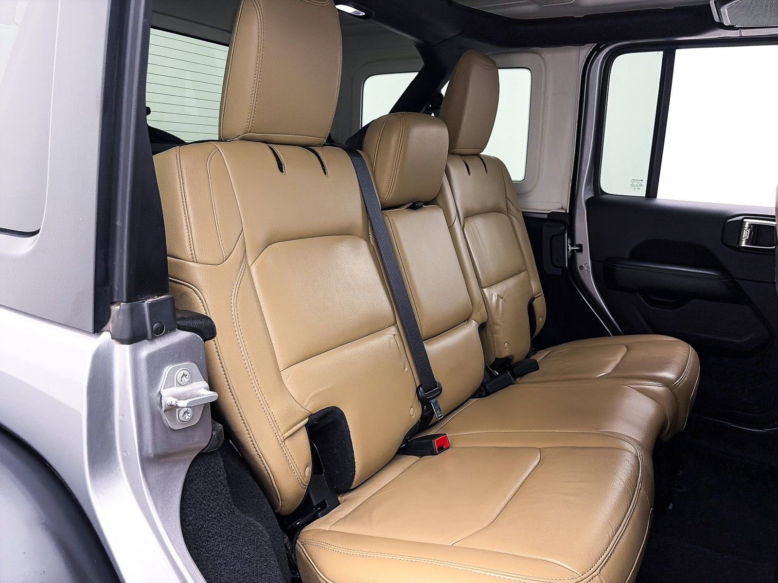 Used 2018 Jeep Wrangler Unlimited Rubicon w/ Steel Bumper Group image 33