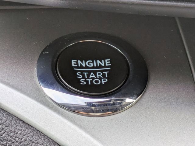 Used 2022 Ford Explorer XLT image 25