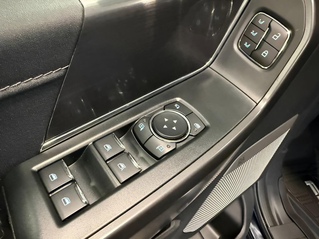 Used 2025 Ford F150 Lariat w/ Equipment Group 501A Mid image 22