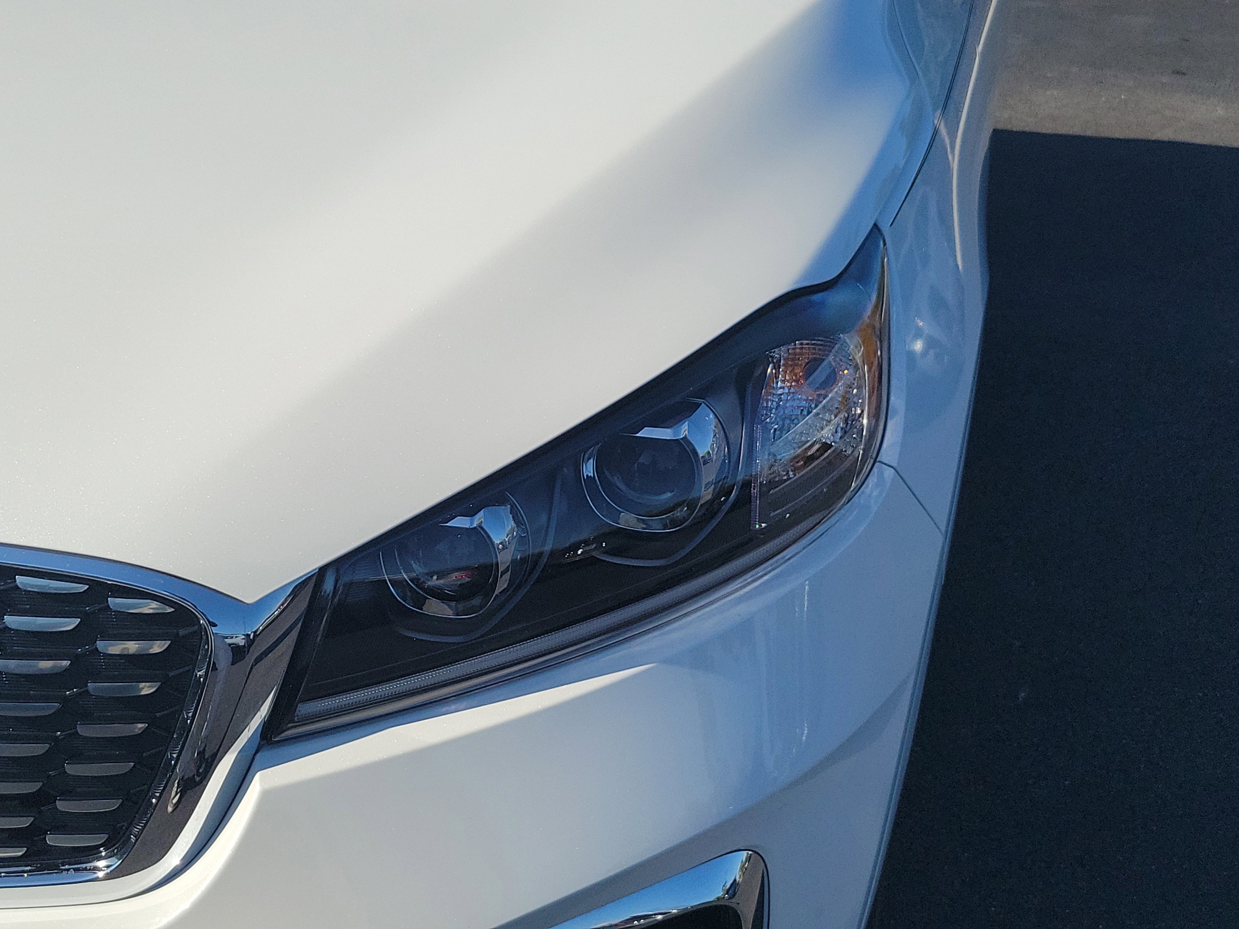 Used 2020 Kia Sorento SX image 9