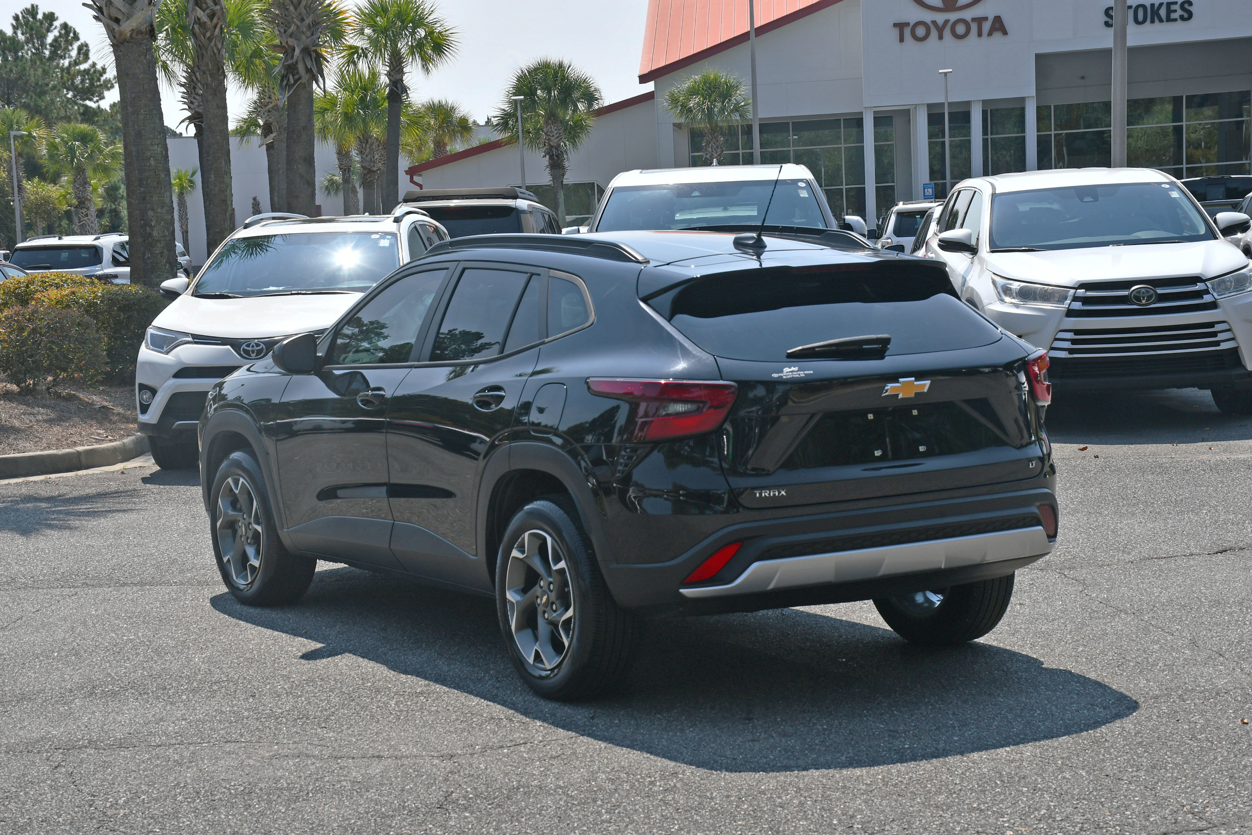 Used 2024 Chevrolet Trax LT w/ Driver Confidence Package image 3