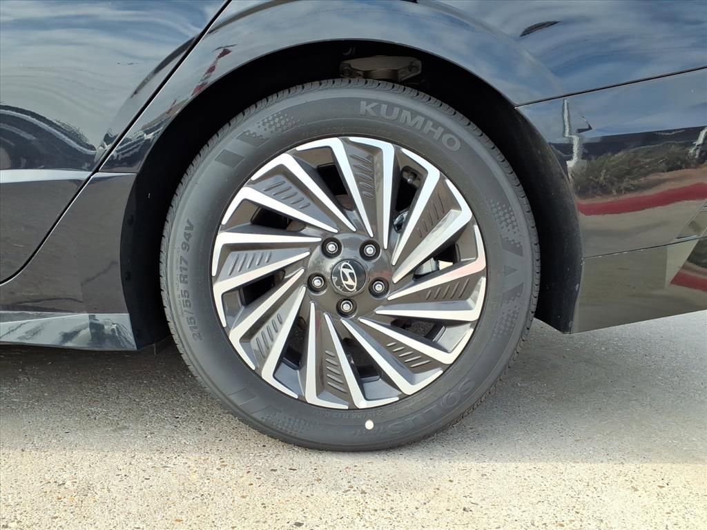New 2025 Hyundai Sonata Limited image 14